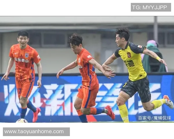 福冈黄蜂迎战横滨飞翼争夺联赛关键三分的精彩对决 福冈黄蜂迎战横滨飞翼争夺联赛关键三分的精彩对决