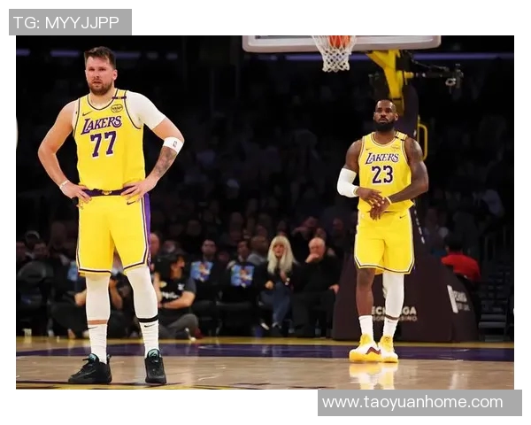 2001年湖人与公牛的经典对决回顾与精彩瞬间分析 2001年湖人与公牛的经典对决回顾与精彩瞬间分析